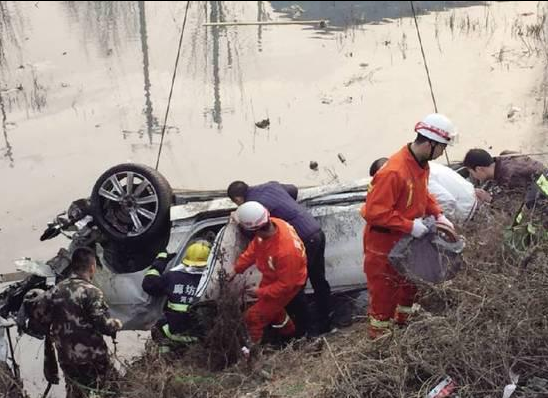 燕郊首富之孫撞車墜河身亡 事發(fā)路以其爺爺命名