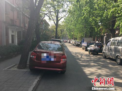 北京擬立法嚴(yán)懲違章停車 能否消弭有“錢”無恐？