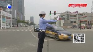 戰(zhàn)高溫 受“烤”驗交警無悔堅守