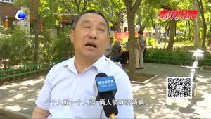 小伙騎共享電動(dòng)車載人 不文明更不安全