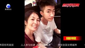 文明家庭代表劉文輝：母子兵 姐弟檔 在戰(zhàn)“疫”中筑牢親子“邊防線”