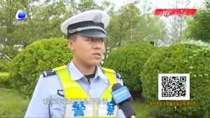 零距離·交通：幼童意外摔傷昏迷 交警爭分奪秒送醫(yī)