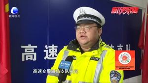 零距離·交通：高速交警廊坊支隊違法處理窗口有序恢復工作